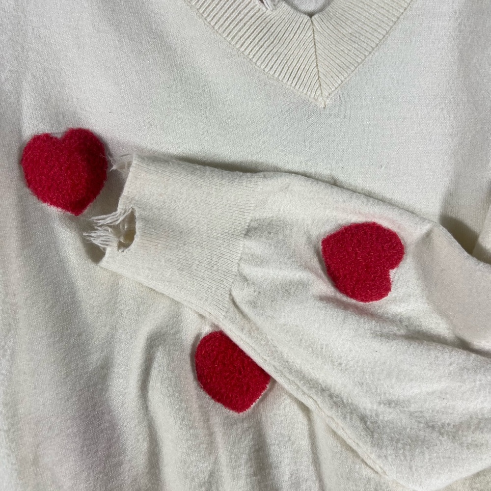 White Sweater with Red Heart Accents Valentine medium - Picture 4 of 4